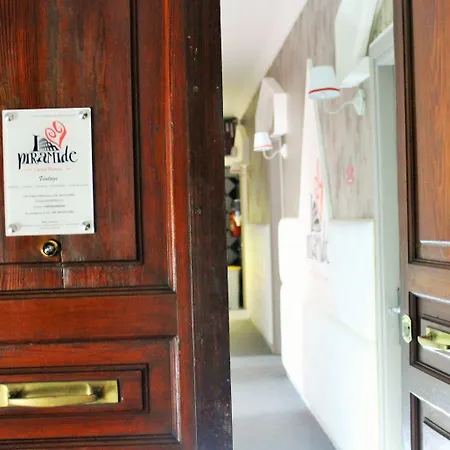 아이 피라미드 로마