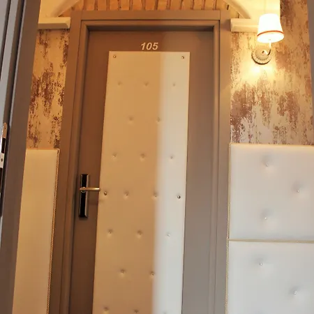 아이 피라미드 게스트하우스 3*